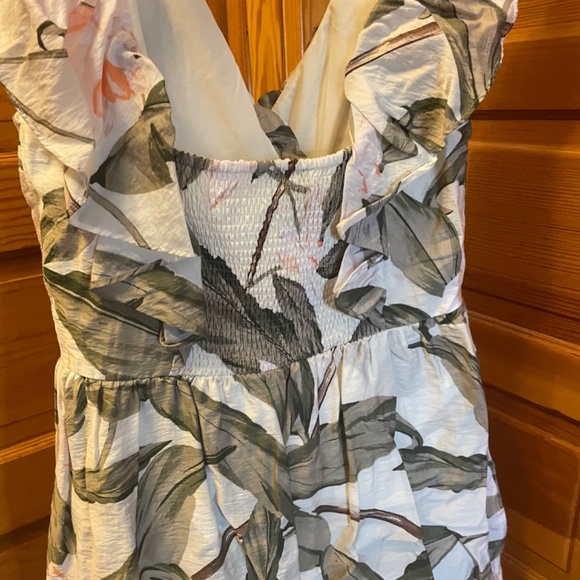 Express Floral Dress - Picture 2 of 3